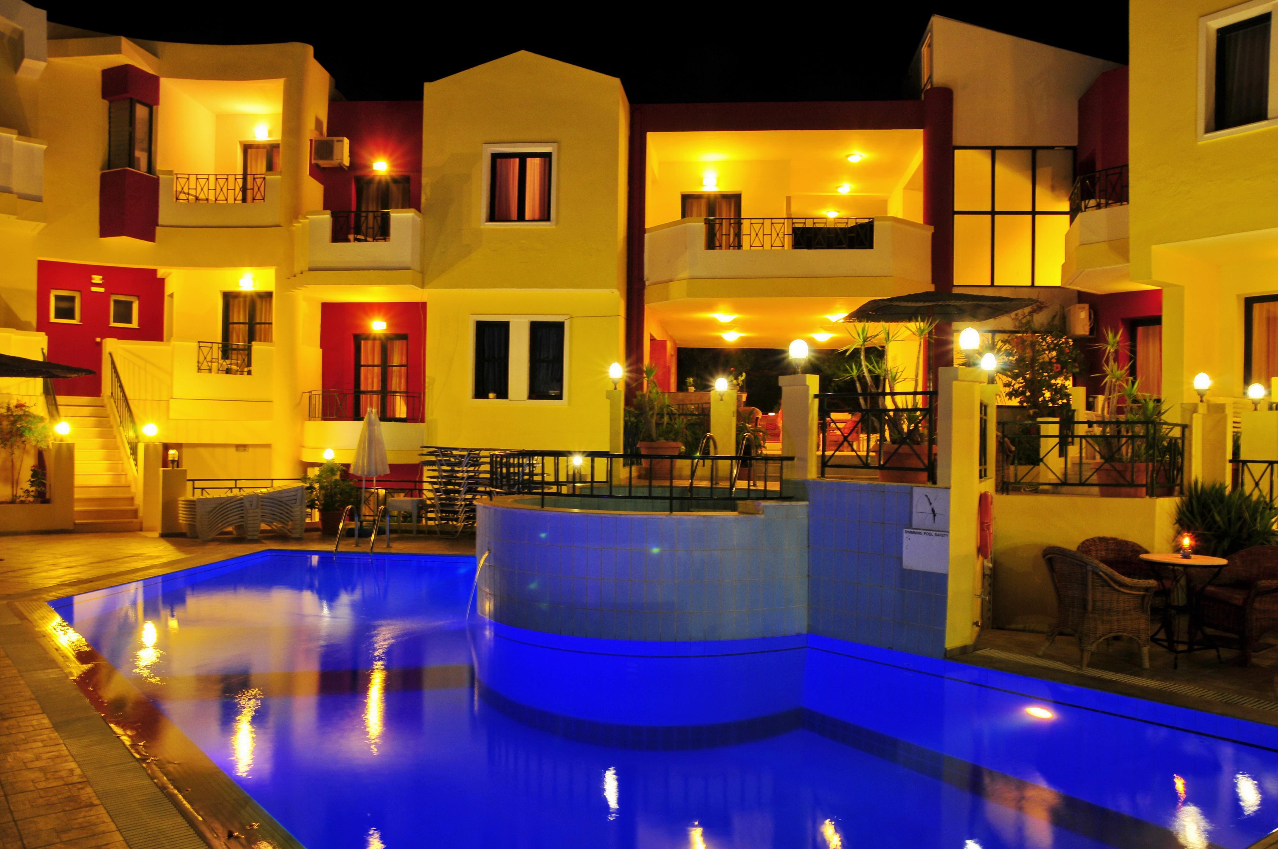 خيرسونِسوس Ariadni Palace Apartments المظهر الخارجي الصورة