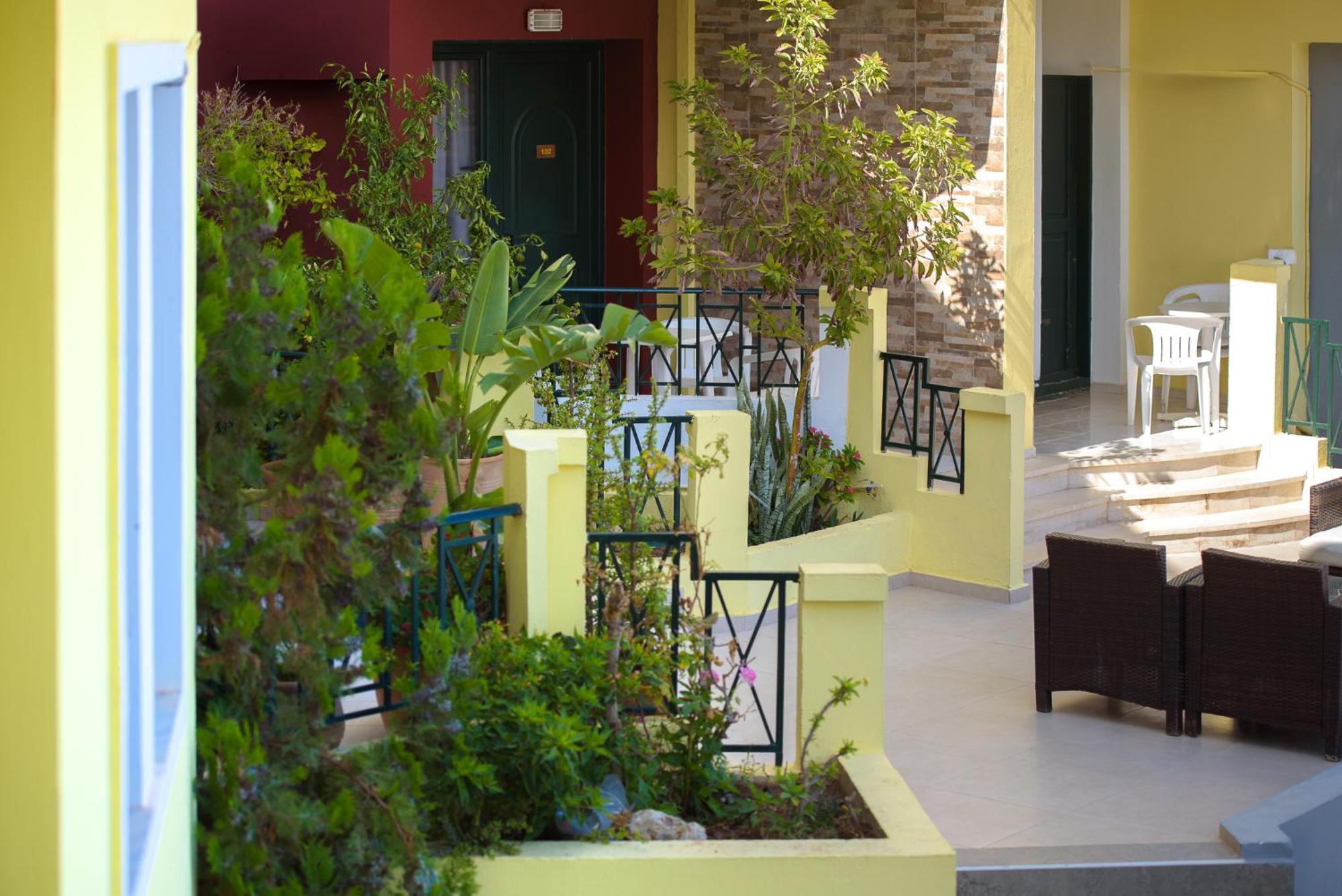 خيرسونِسوس Ariadni Palace Apartments المظهر الخارجي الصورة
