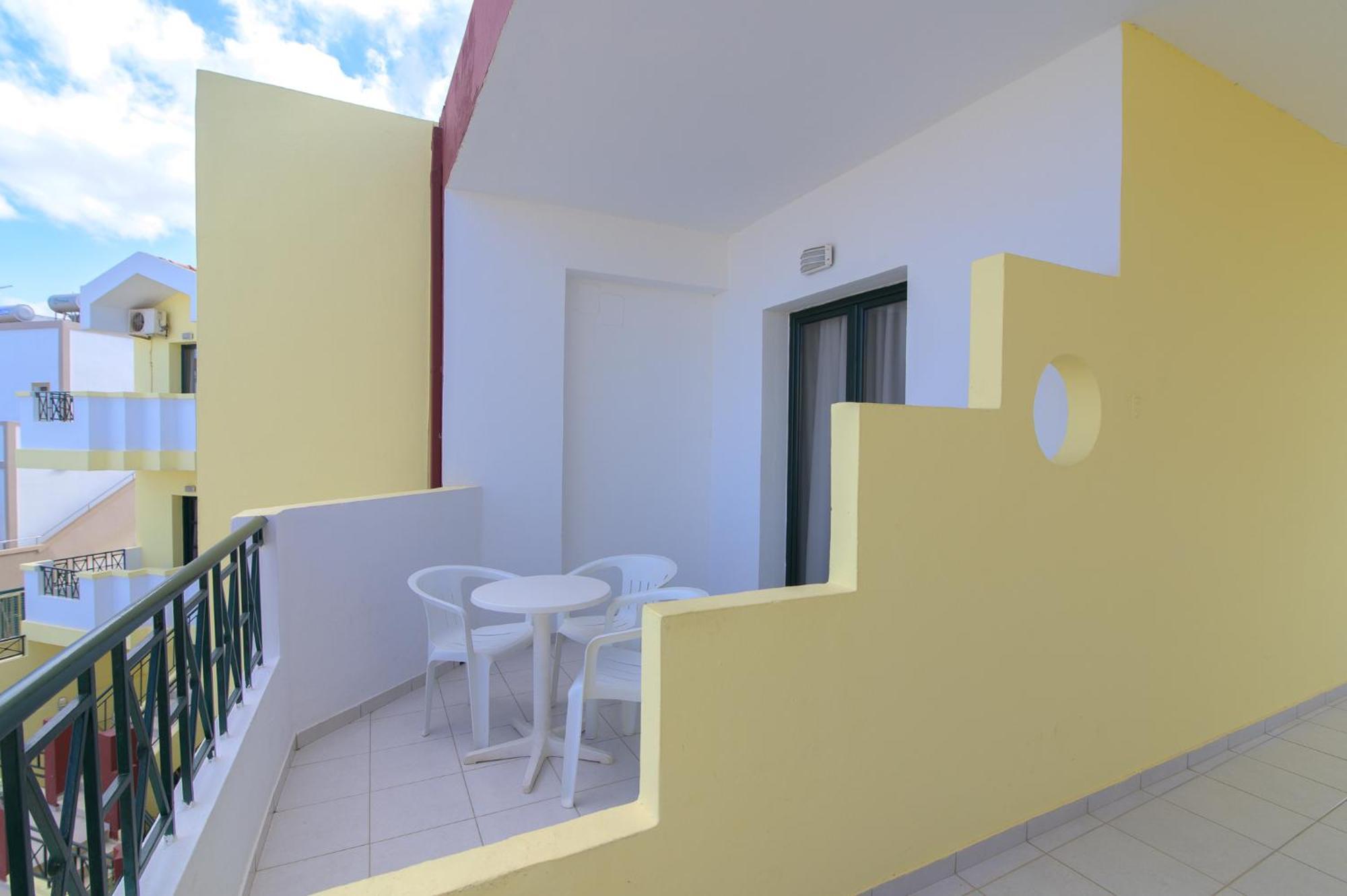 خيرسونِسوس Ariadni Palace Apartments المظهر الخارجي الصورة