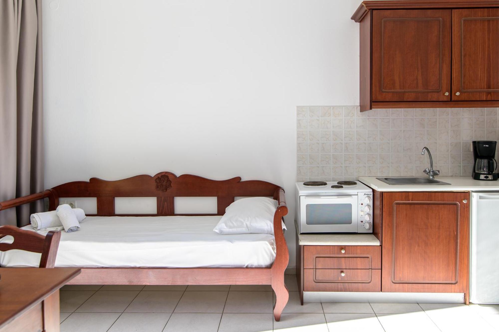 خيرسونِسوس Ariadni Palace Apartments المظهر الخارجي الصورة