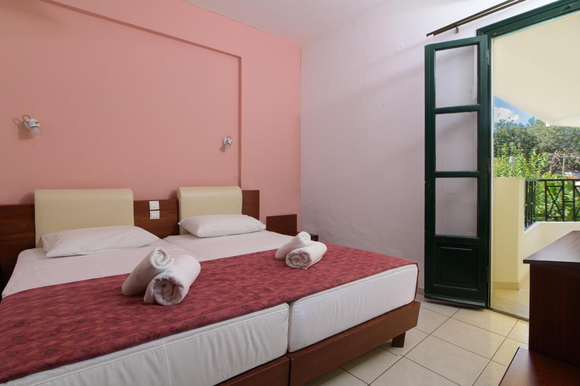 خيرسونِسوس Ariadni Palace Apartments المظهر الخارجي الصورة